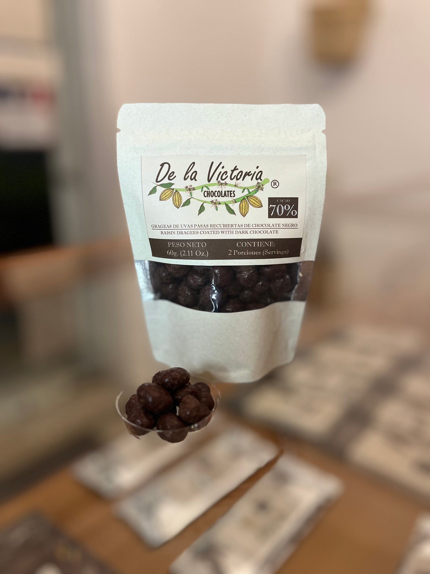 Grageas de uva pasa con chocolate