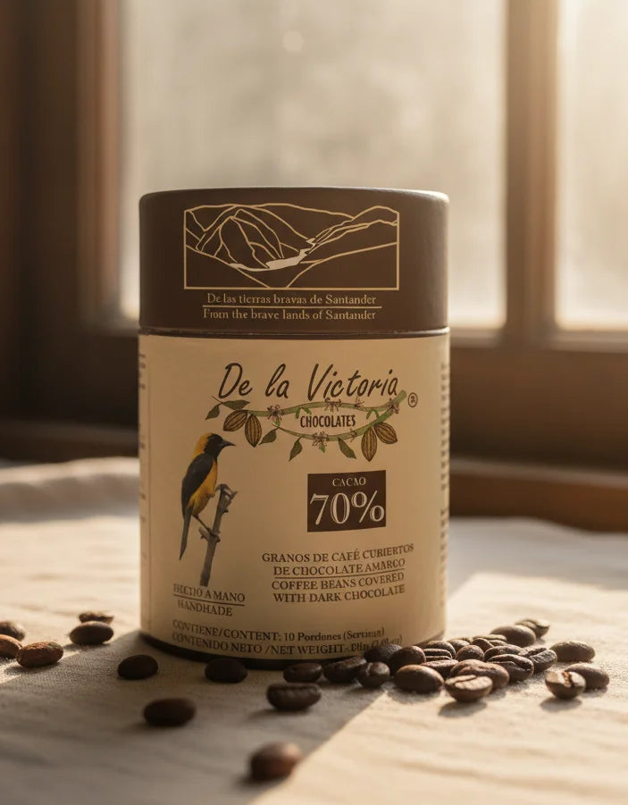 Granos de café cubiertos de chocolate 70% cacao.